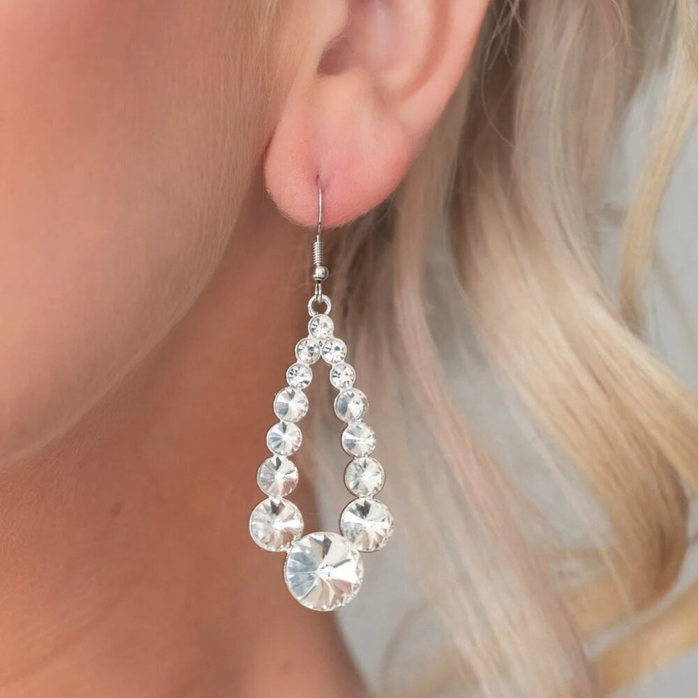 Paparazzi Jewelry Accessories - Here GLOWS Nothing! - White Earrings - Vintage